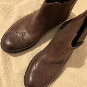 NEVER SEEN A FOOT  !